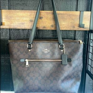 Coach Tote Bag - like new!